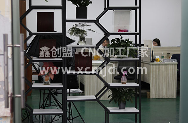 大家為何選擇五軸CNC加工中心，有哪些優(yōu)勢？